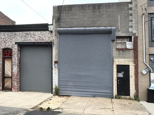 2617 Emerald St, Philadelphia, PA 19125