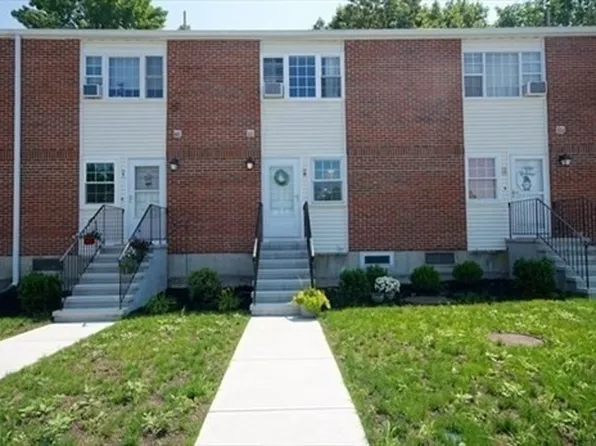 41 Foundry St APT 11-10, South Easton, MA 02375