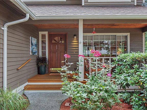 3rd image of 811 122nd Street Ct NW
