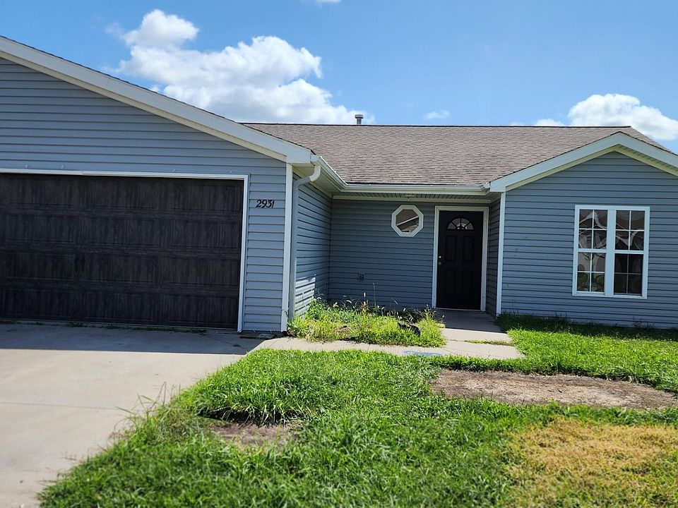 1st image of 2931 Brookville Dr