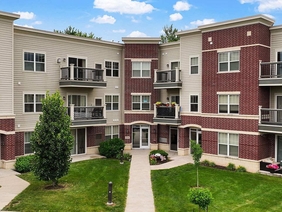 1st image of 5194 Sassafras Dr #211