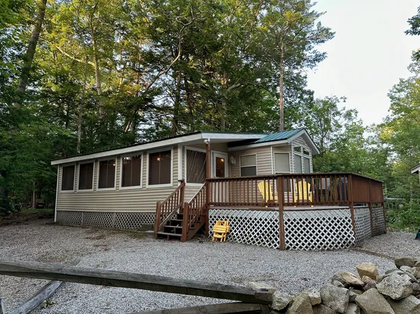 201 Hanson Mill Rd #74, Moultonboro, NH 03254