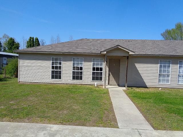 1st image of 24 Oddie Ln APT 1