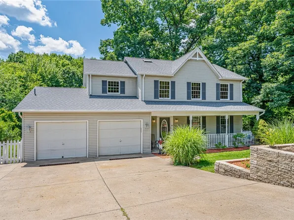 55 Meanor St, Imperial, PA 15126