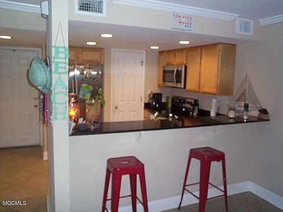 4th image of 2046 Beach Blvd #220