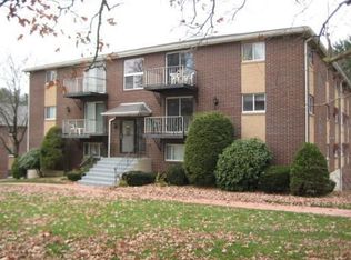 608 Boston Post Rd APT 8, Marlborough, MA 01752