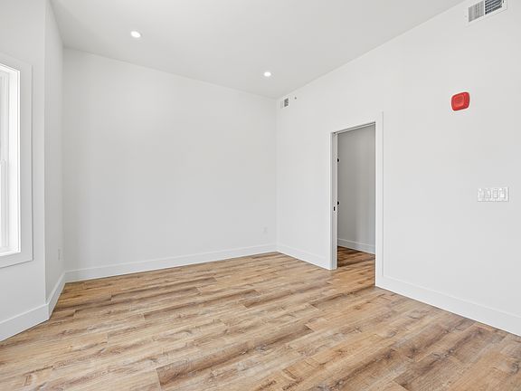 4th image of 616 N 57th St #A