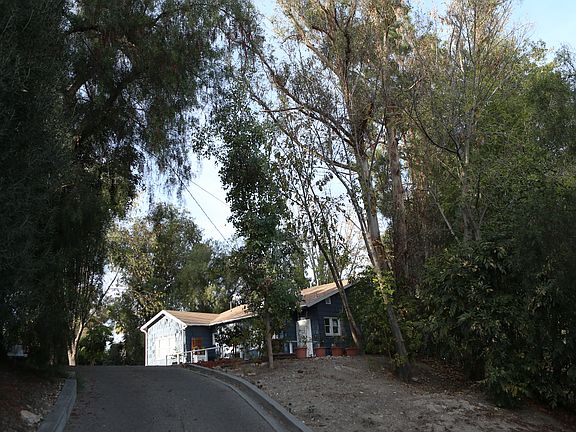 3rd image of 3815 Palos Verdes Dr N