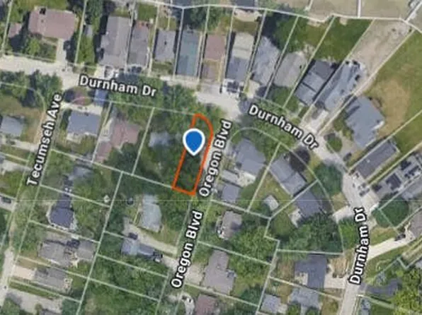 5075 Durnham Dr, Waterford, MI 48327