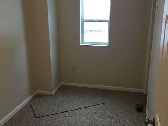 4th image of 140 14th St NW #A