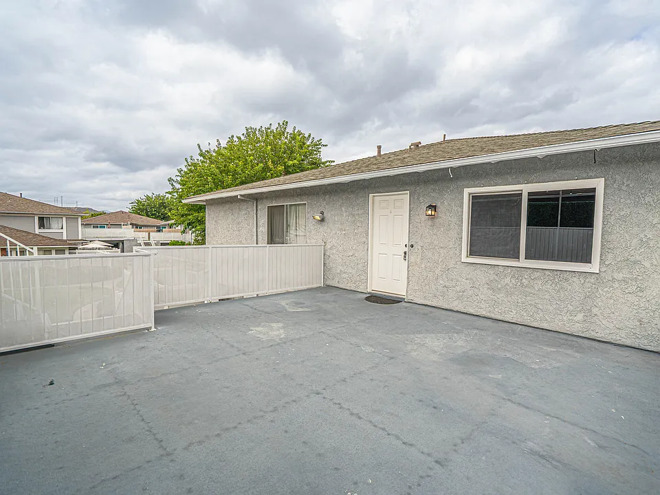 28191 Robin Ave