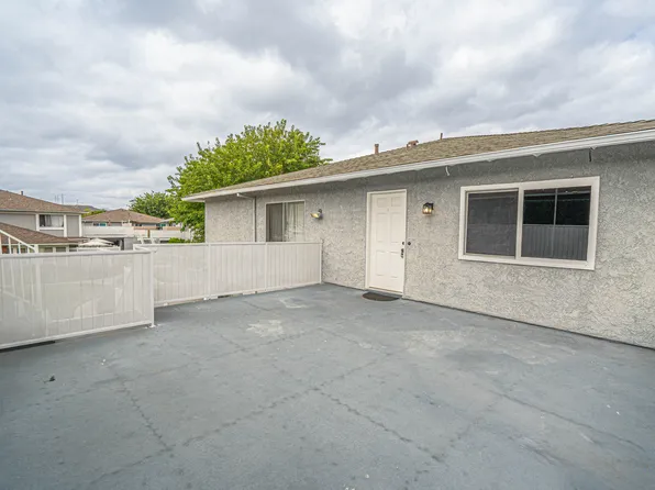 28191 Robin Ave, Santa Clarita, CA 91350