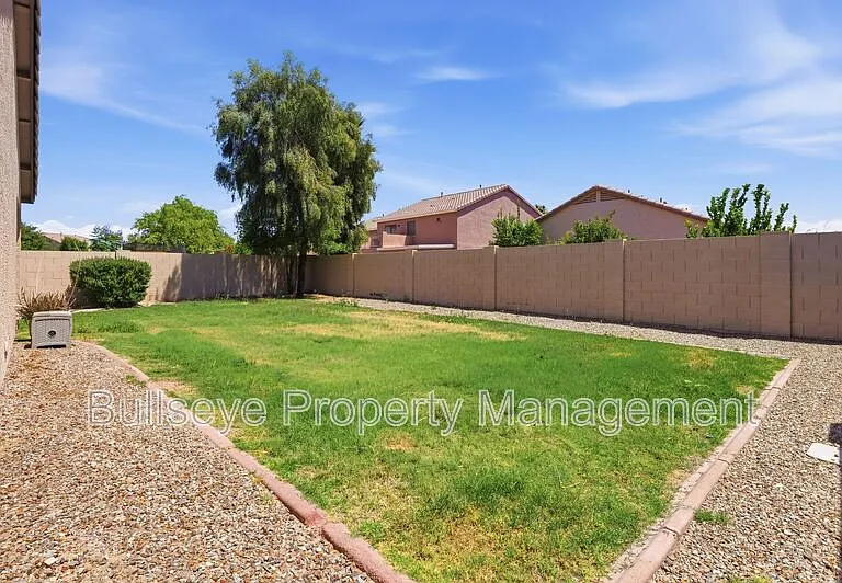 21069 N Jocelyn Ln — Photo 30