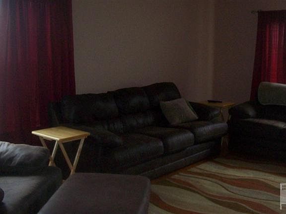 3rd image of 2121 Heathwood Drive NE