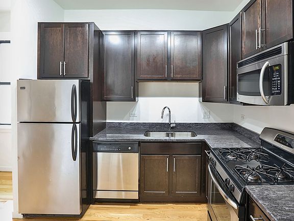 4th image of 1357 N Western Ave #4