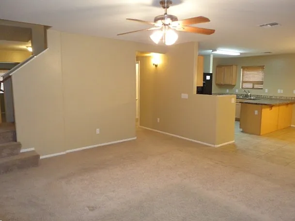 386 E Daniella Dr — Photo 5