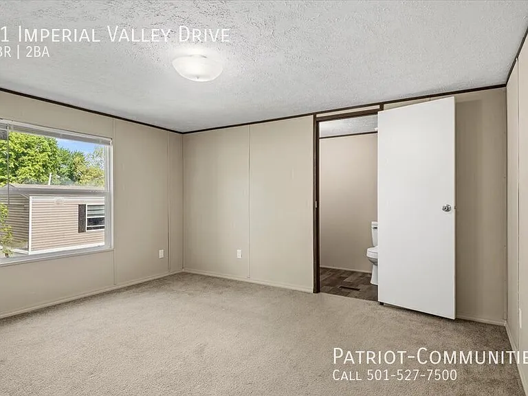 31 Imperial Valley Dr — Photo 9