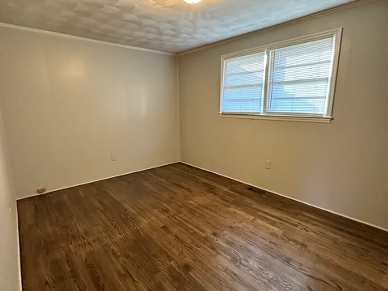 394 Sequoia Dr — Photo 5
