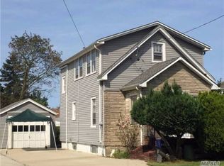 154 East Ave, Valley Stream, NY 11580