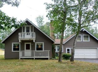 7466 S Harbor Dr, Pentwater, MI 49449