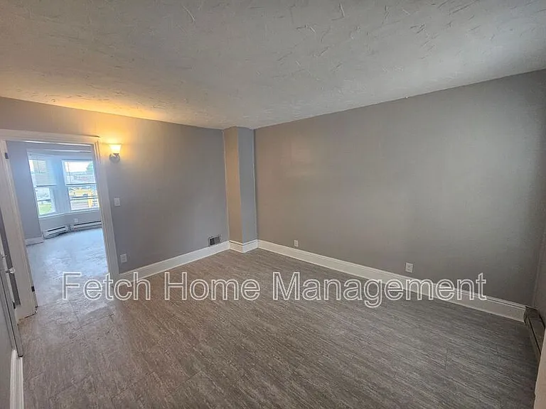 826 Wallace St — Photo 18