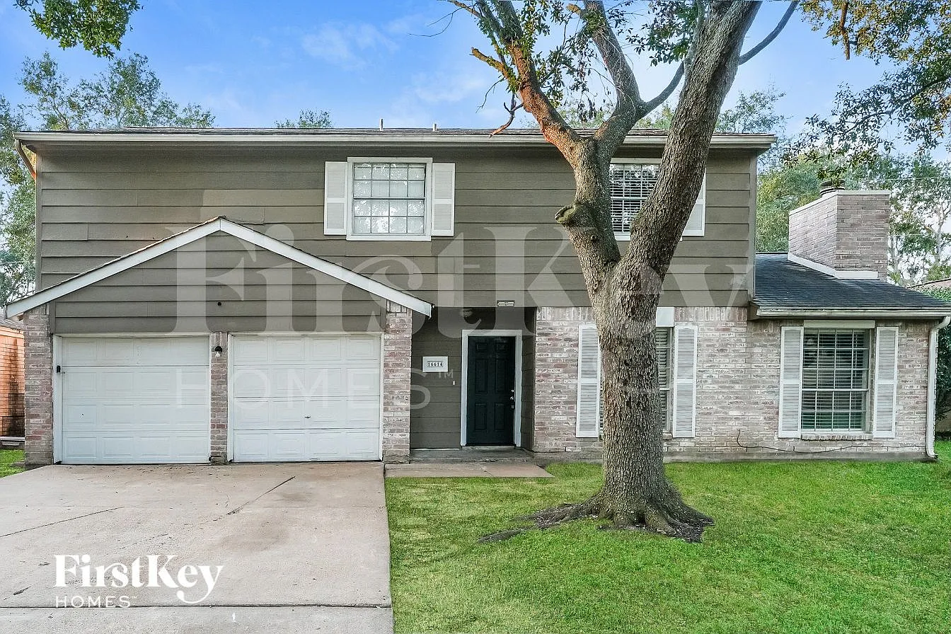 4 bed, 2.5 bath, 1721 sqft, $2,085 — Photo 1