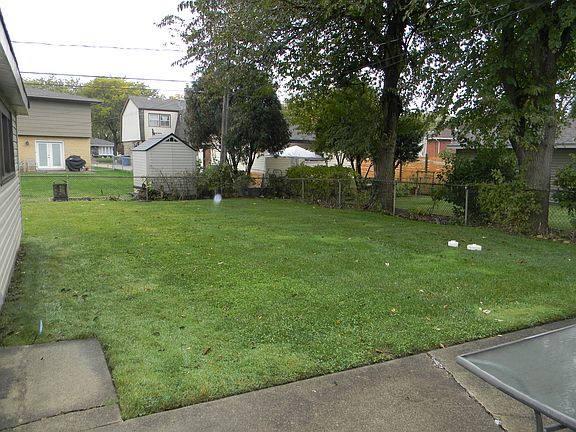 4th image of 10624 S Lockwood Ave
