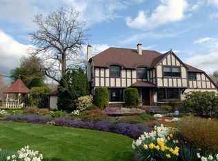 13455 NE Schuyler St, Portland, OR 97230