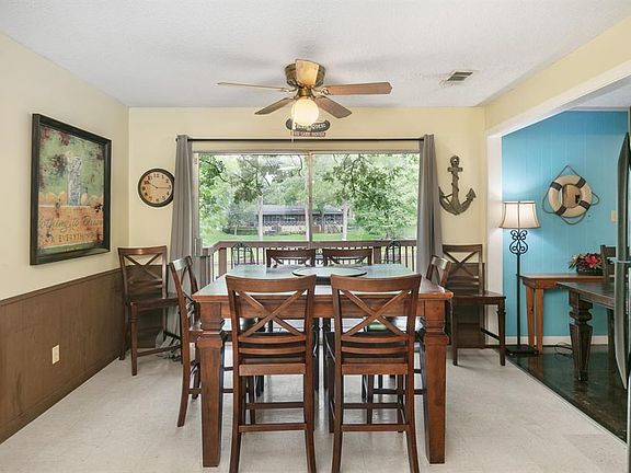 5th image of 120 Wood Crest Dr