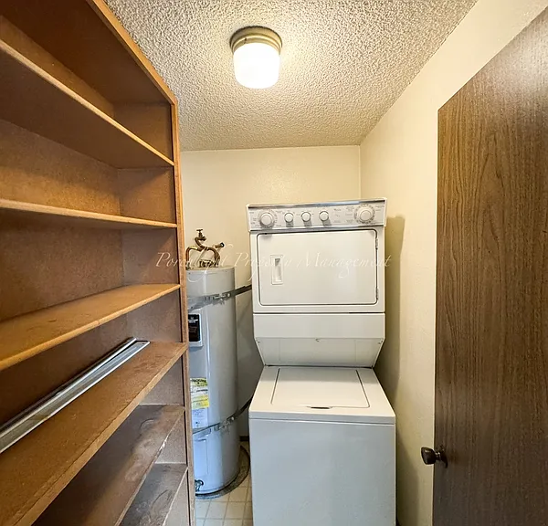 403 La Villa Dr — Photo 8