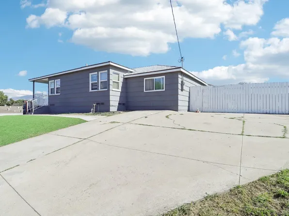 7905 Lansing Dr, Lemon Grove, CA 91945