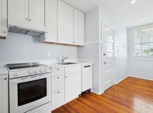 6037 Freret St #M, New Orleans, LA 70118
