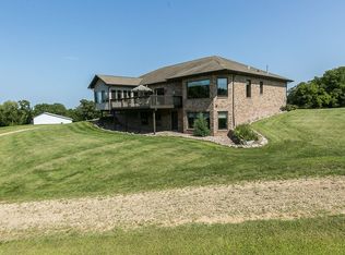 31335 258th St, Bellevue, IA 52031