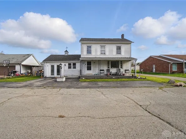29 Dewey St, West Alexandria, OH 45381