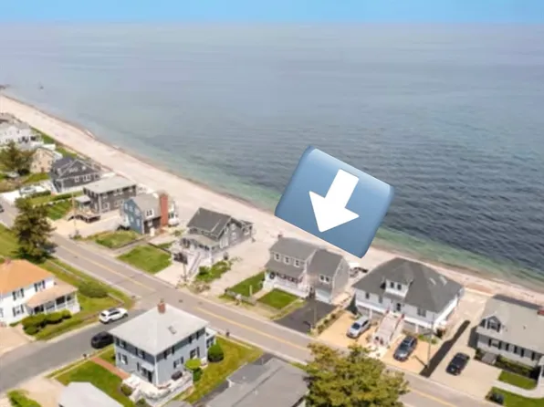 118 Oceanside Dr, Scituate, MA 02066