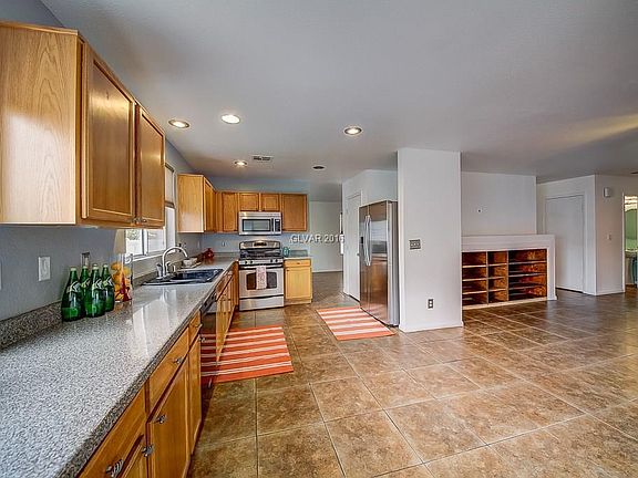 2nd image of 8724 Majestic Pine Ave