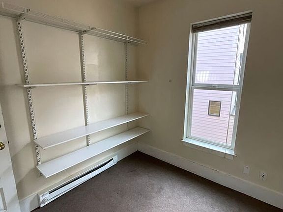 5th image of 4017 5th Ave NE #1B