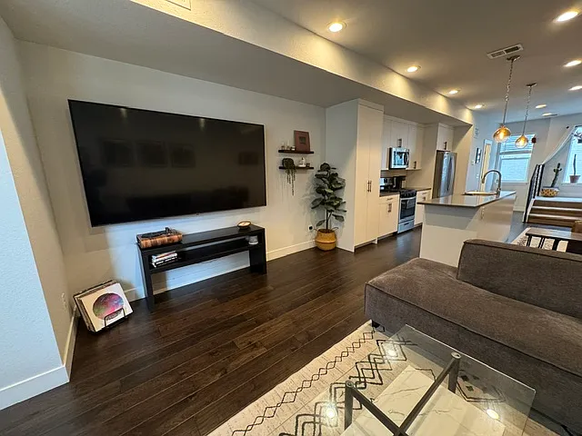 3372 S Pearl St #B — Photo 7