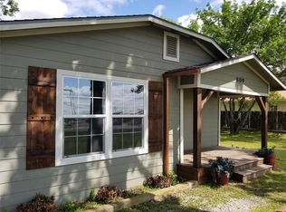 809 Chestnut St, Aubrey, TX 76227