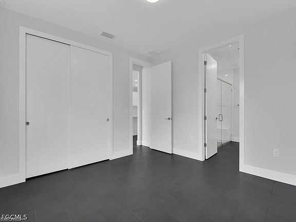 5th image of 4548/4550 29th St SW
