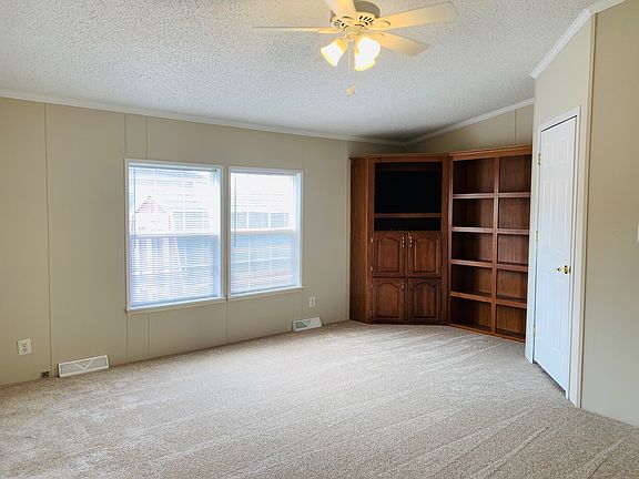 5th image of 298 Hunt Club Dr