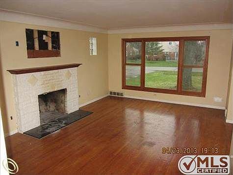 Livingroom.JPG