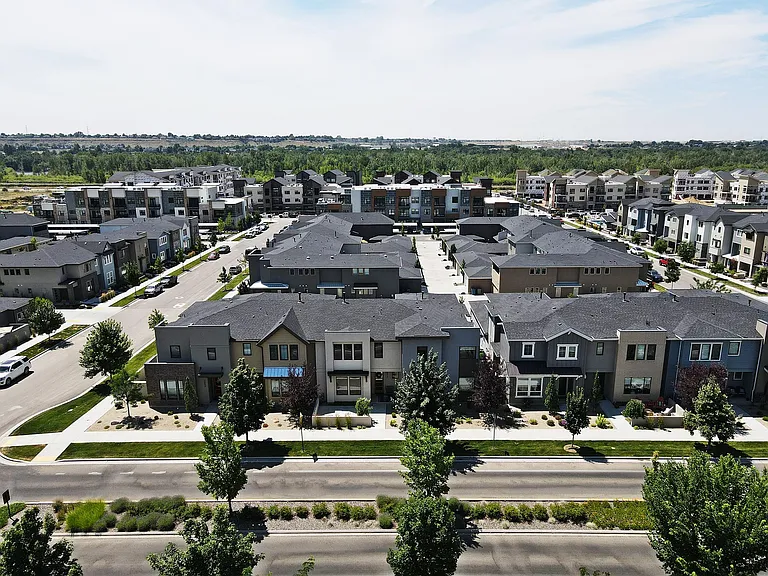 3961 E Parkcenter Blvd — Photo 45