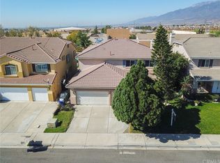 5748 Riverwood Ln, Fontana, CA