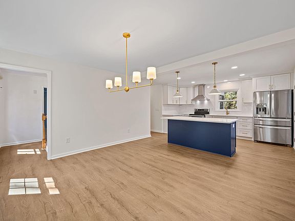 4th image of 5321 Fieldstone Dr