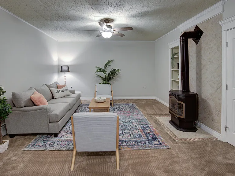 1740 Bel Aire Ave — Photo 5