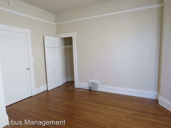 3rd image of 420 Lake St APT 6