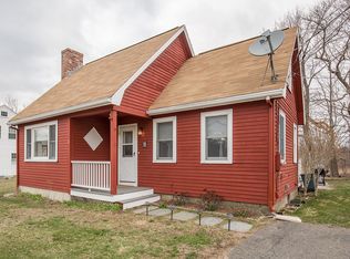 11 Church St, Rowley, MA 01969