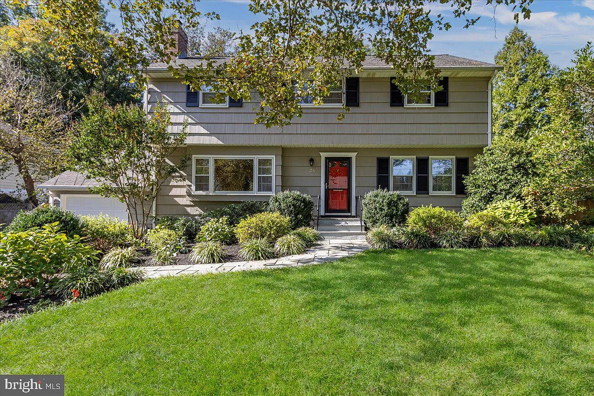 28 Forester Dr photo 1