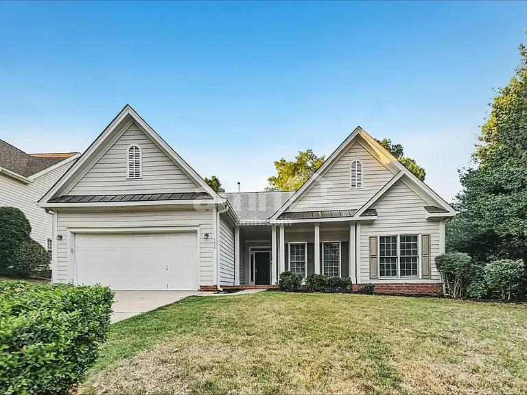 102 Selsey Dr — Photo 1